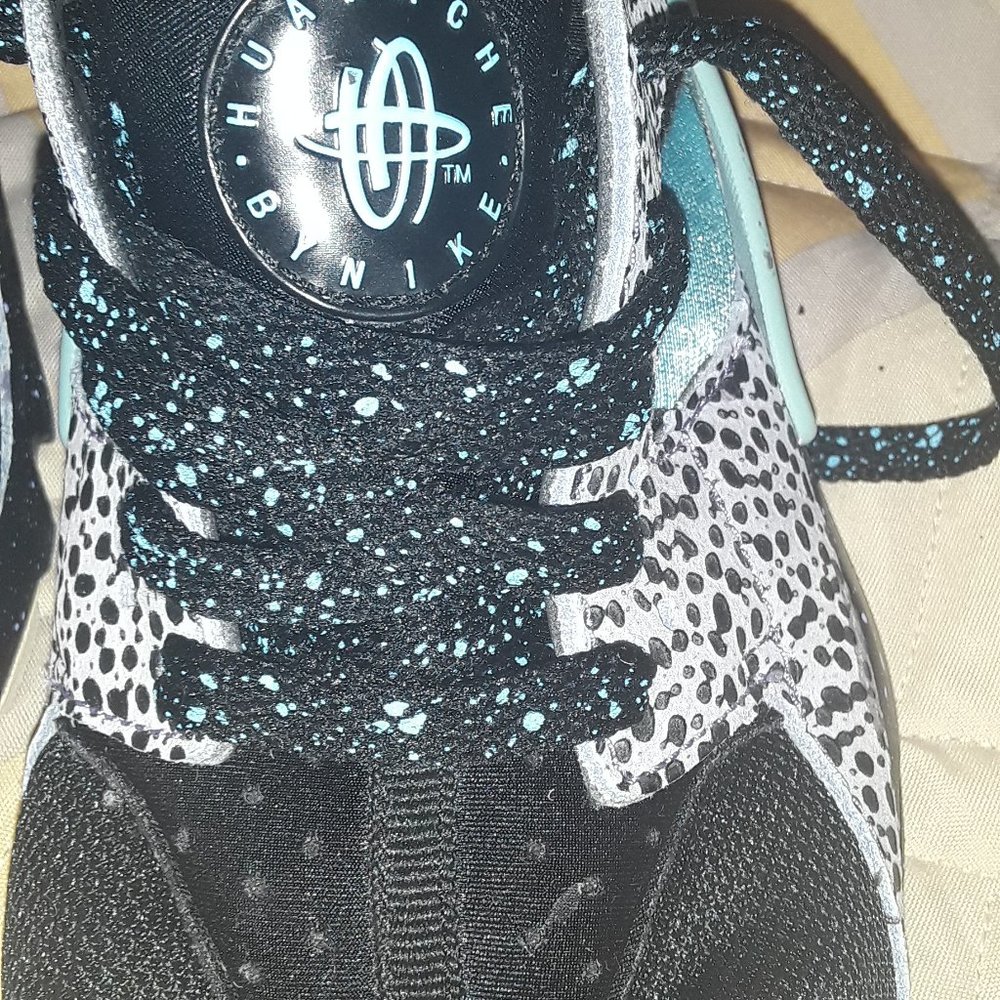 Nike Women's Black & Teal Speckled Sneakers - Picture 6 of 9
